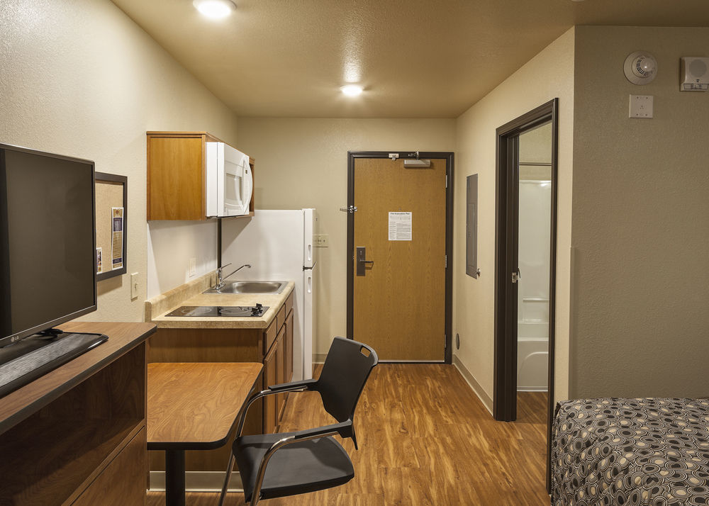 Extended Stay America Select Suites - Cleveland - Airport Fairview Park Exterior foto