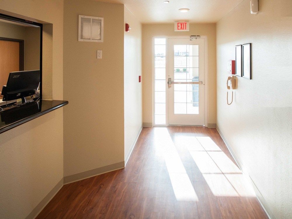 Extended Stay America Select Suites - Cleveland - Airport Fairview Park Exterior foto