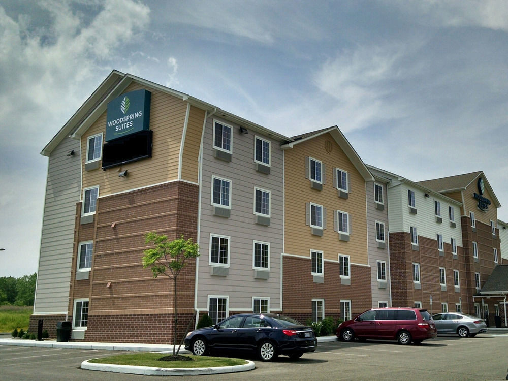 Extended Stay America Select Suites - Cleveland - Airport Fairview Park Exterior foto