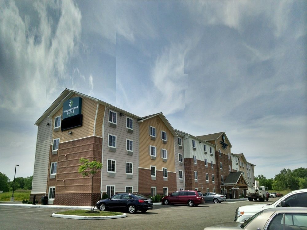 Extended Stay America Select Suites - Cleveland - Airport Fairview Park Exterior foto
