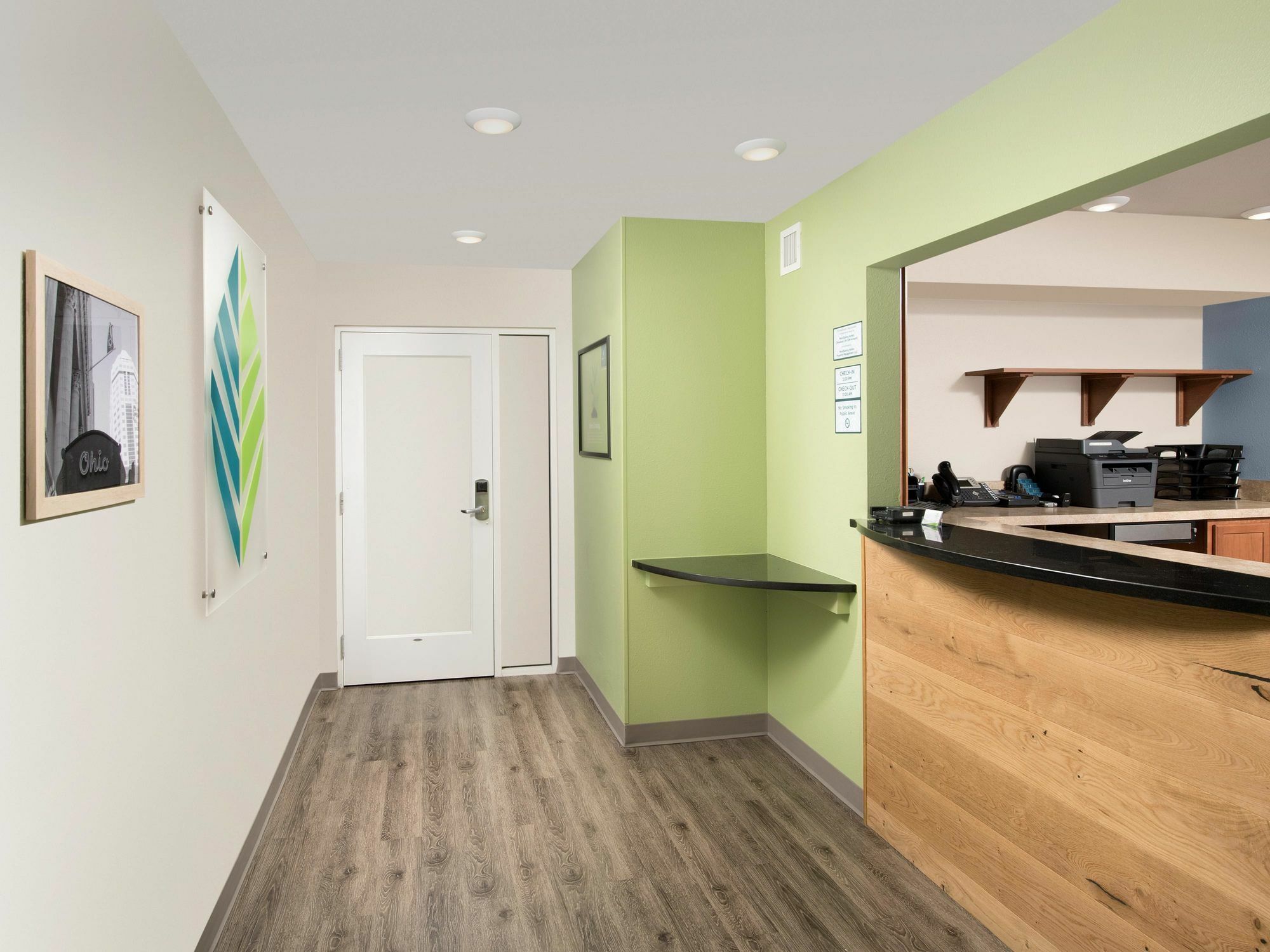 Extended Stay America Select Suites - Cleveland - Airport Fairview Park Exterior foto